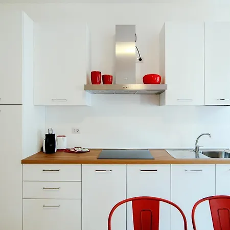 Dodo Red - The House Of Travelers Apartament *